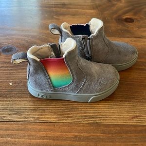 Ugh Hamden toddler boot size 8